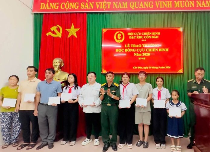 HỘI CỰU CHIẾN BINH ĐẶC KHU CÔN ĐẢO TRAO HỌC BỔNG QUỸ KHUYẾN HỌC NĂM 2026