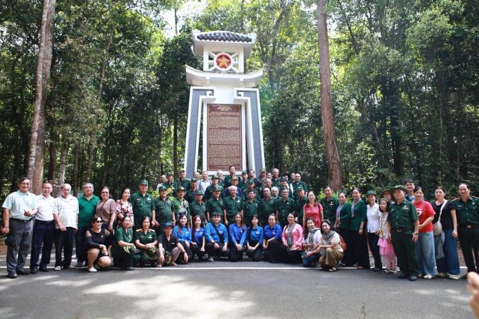 Hội Cựu chiến binh (CCB) phường Vĩnh Hội hành trình về nguồn tại Di tích lịch sử Căn cứ Khu ủy Miền Đông Nam Bộ (Xã Trị An, Thành phố Đồng Nai)